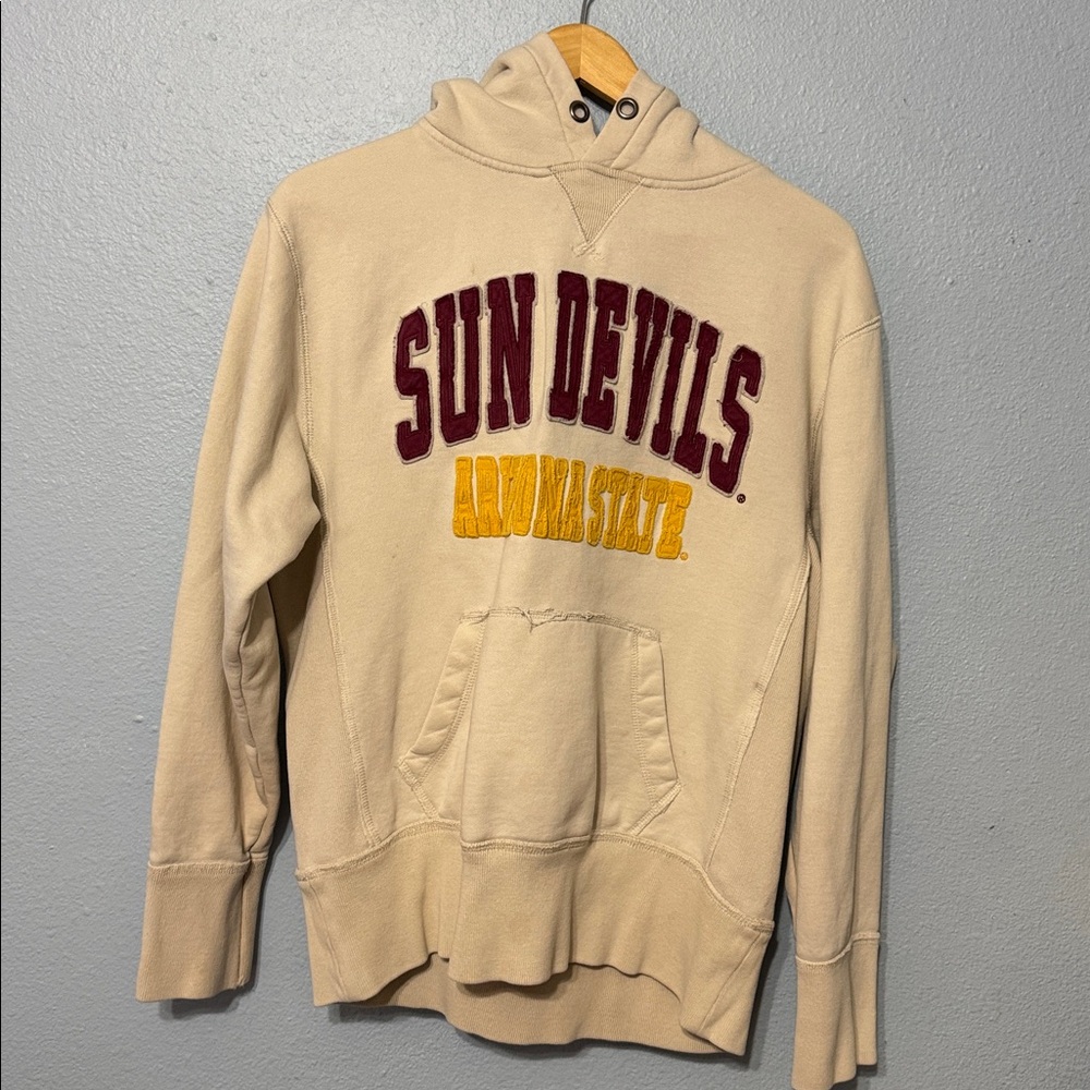 Colosseum Athletics Cream Hoodie